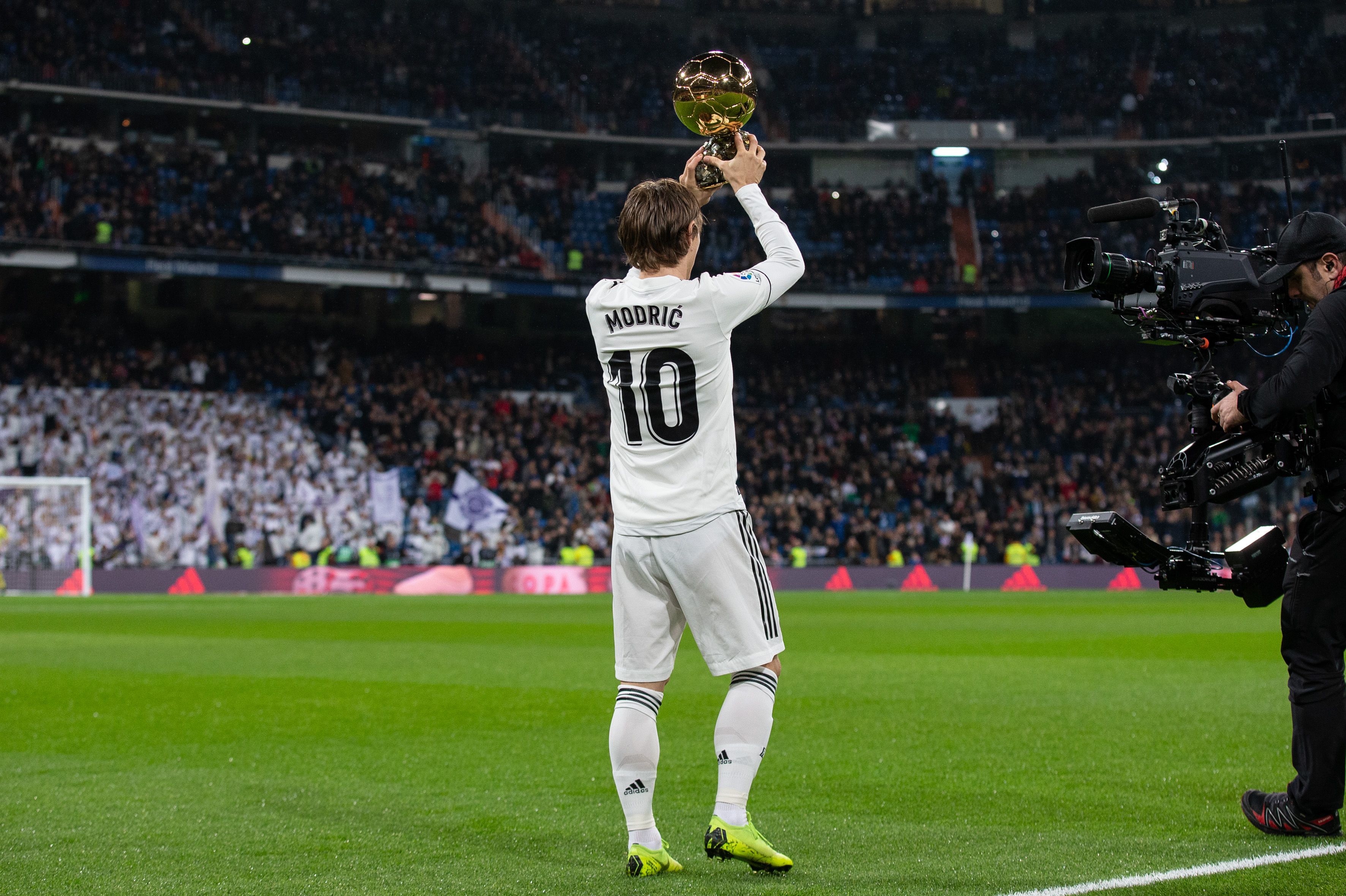 洛杉矶奥运混团赛，孙颖莎王楚钦还有单打机会吗？教练组重用2人