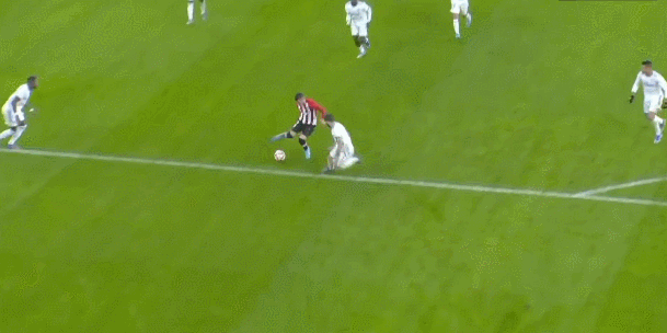 最近11场比赛，快船仅获2胜9负，战绩堪忧