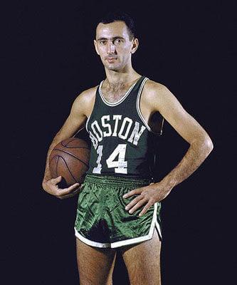 公开恋情，费尔明晒与女友拥吻照，两人一起度假