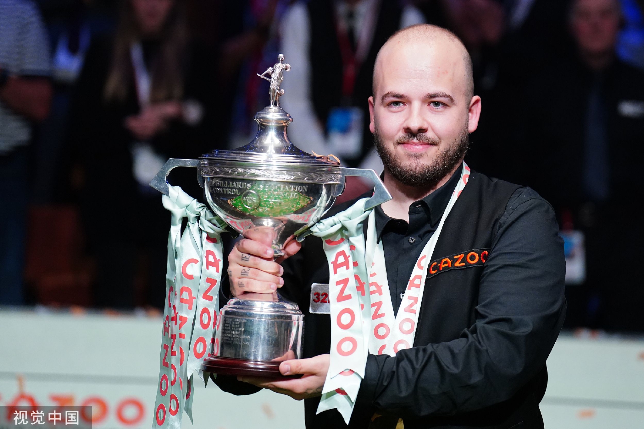 而他在面对 而他在面对